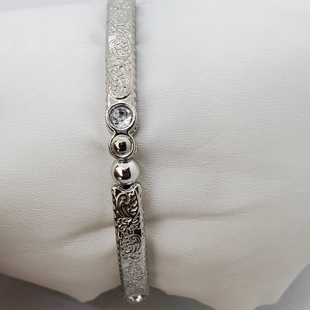22MM Women's Bracelet Watch White Dial Gray Bracelet Band 7.75